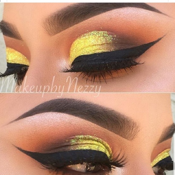 🌟NEON YELLOW Medusa Makeup Glitter Pot NWOTag - Picture 7 of 8